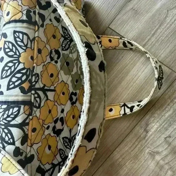 Vera Bradley 'Go Wild' Caroline Shoulder Bag Purse Black Yellow Animal Print - Picture 12 of 15